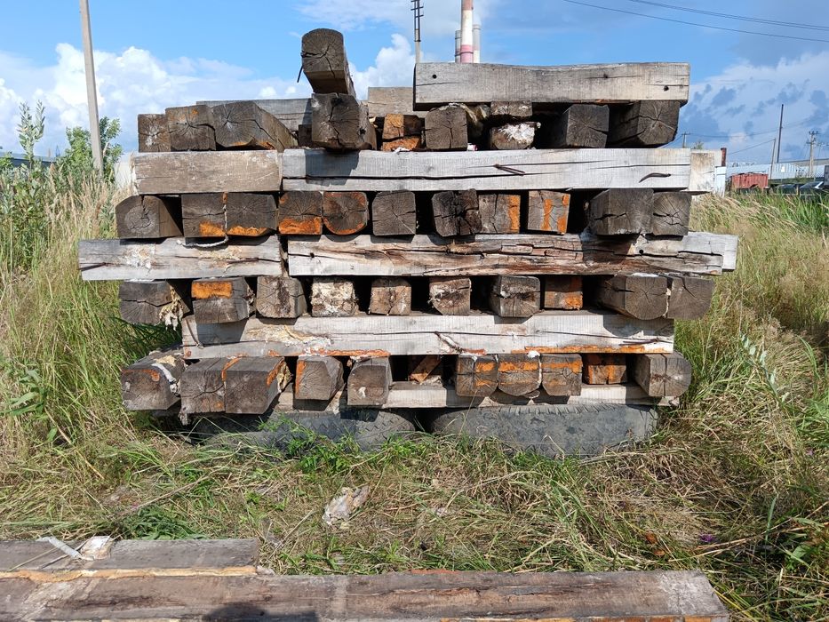 Продам б/у стропилы, брус, доски