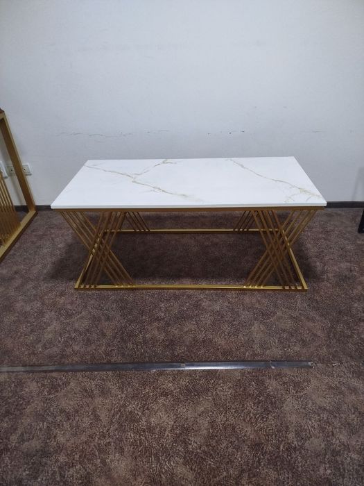 Jurnalniy stolik loft