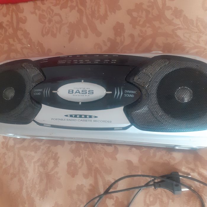 Vând CD- Elvis P,  Bony M .Nat King   Cole l