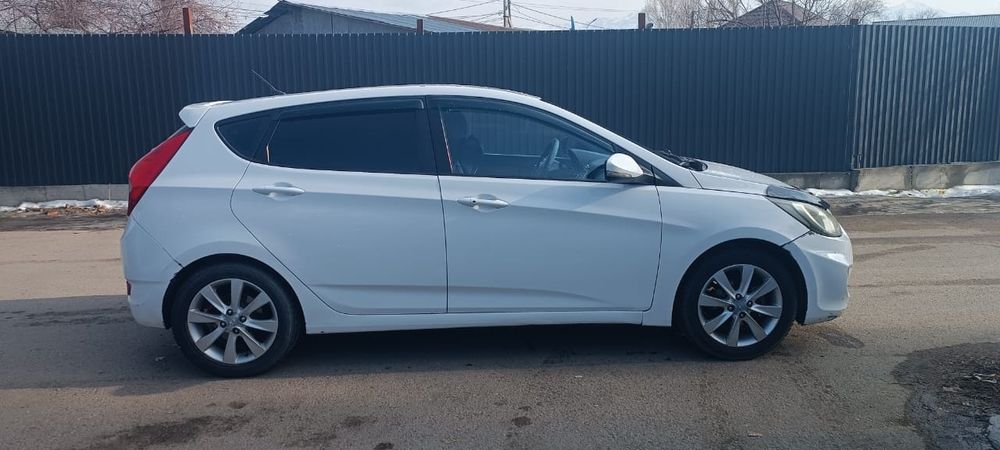 Hyunday Accent сатамын