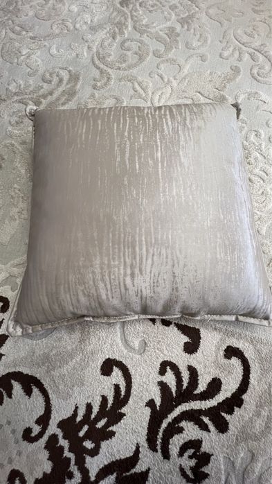 Подушки декоративные, диванные