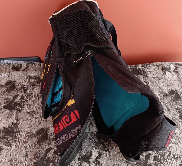 Dakine Campus 25L- В Добро Състояние