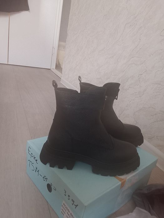 Обувь женская р37. Етік 37 р.оригинал Турецкий.Новый