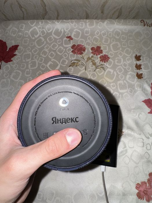 Яндекс станция Мини