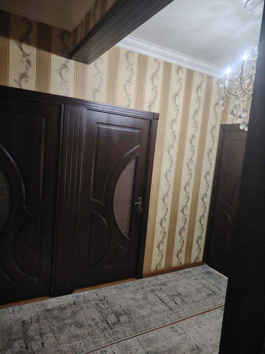 Урикзор 3 хонали квартира агроколлеж рупарасида 3/3/5