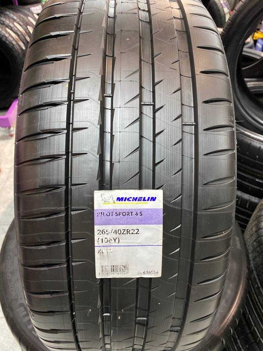 Michelin Pilot Sport 4 S  265/40R22