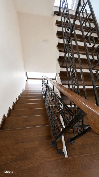 DE VANZARE Vila Premium P+1+M 430 mp construiti Palazu Mare