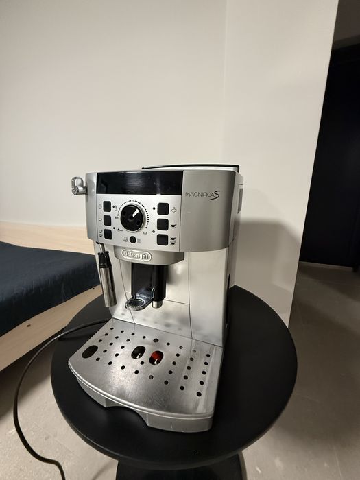 Кафе машина DeLonghi Magnifica S