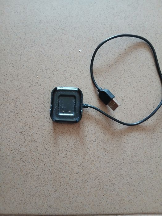 Смарт часовник с метална верижка