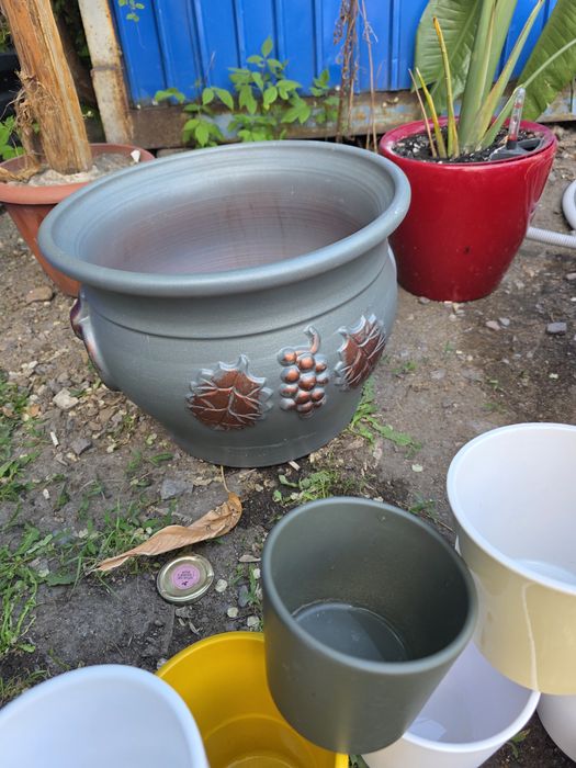 Продам не дорого горшки кирамика
