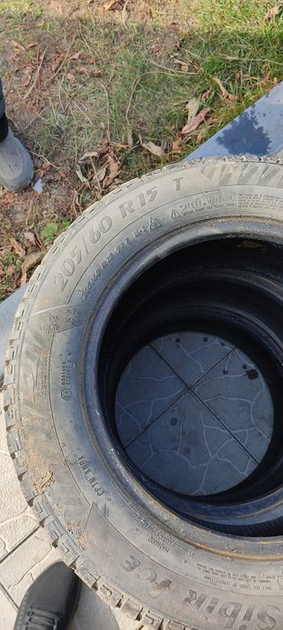 Покрышки зимние шипованные