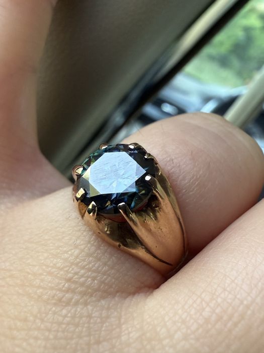 Inel din aur de 18k cu diamant lab grown