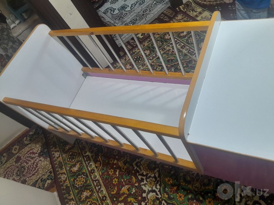 Detski krovat sotiladi buxoro shahar holati yaxshi