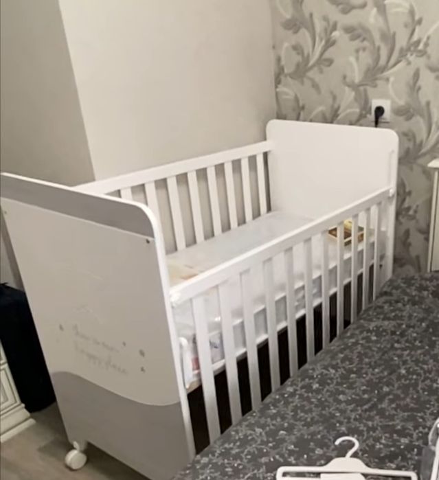 Кроватка детская