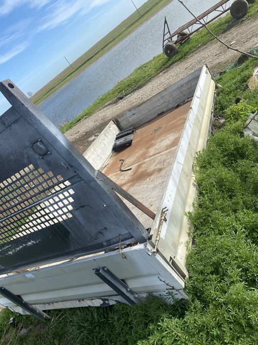 Bena de Peugeot Boxer pret 2000lei