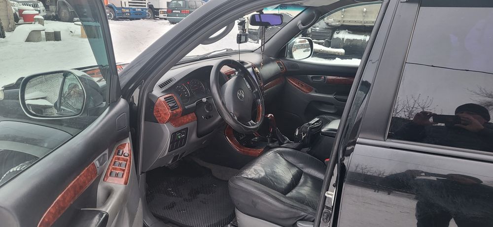 Продам тайота прадо