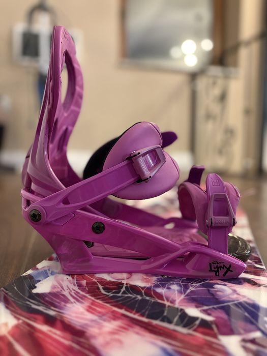 Set snowboard DAMĂ – stare foarte bună (placă + legături + CADOU boot)