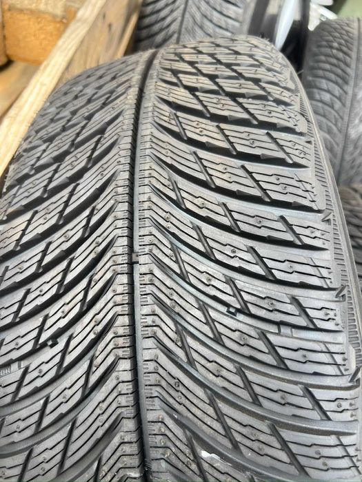 Чисто нови Зимни Гуми 215 55 18 Michelin Pilot Alpin 5 Дот 4522