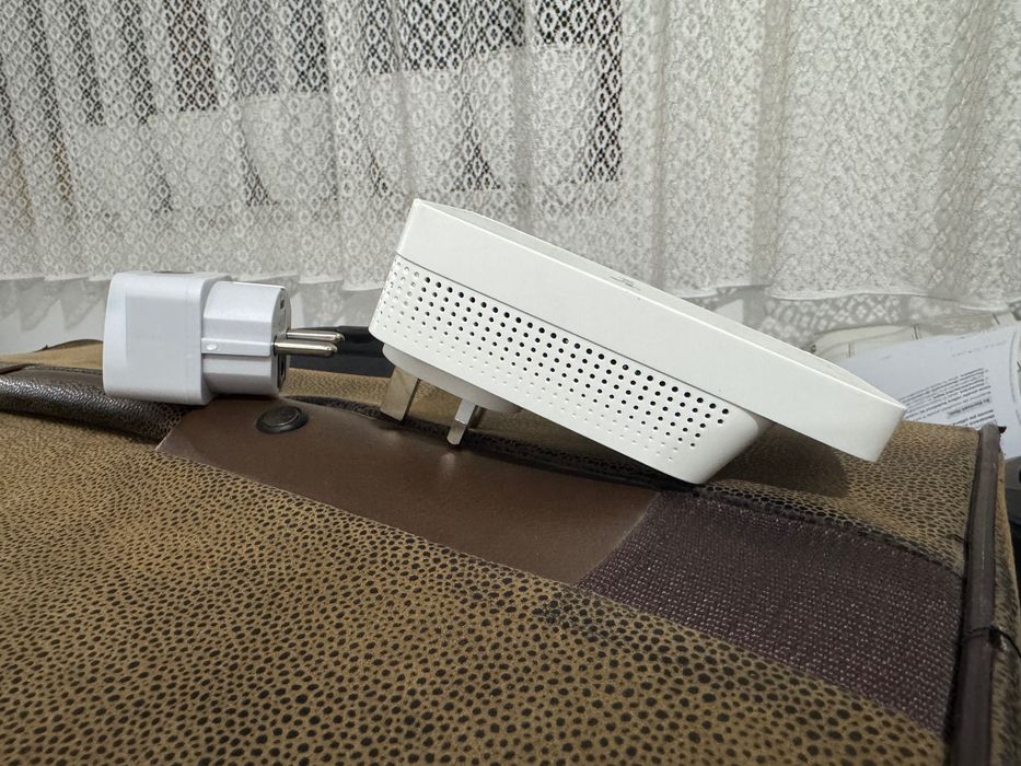 Range Extender TP-Link Wi-Fi AC1200, tehnologie OneMesh, RE300