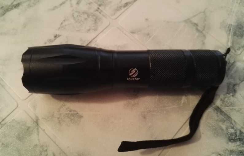 Мощен LED Фенер, прожектор, модел V6