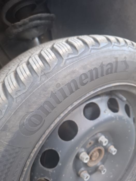 Vând roți de iarna