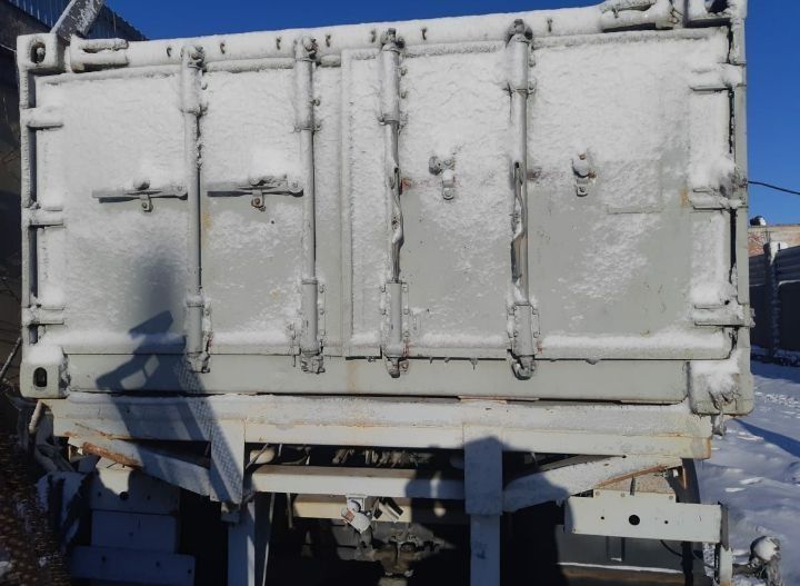 Продам полу-прицеп новый.