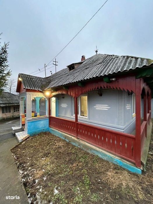 De vanzare casa cu teren de 1.279mp. Pret 36.500euro