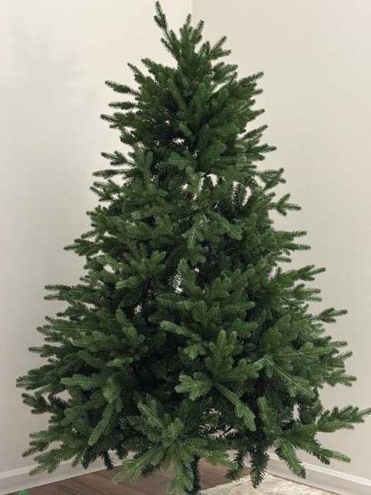 Продам елку искусственную