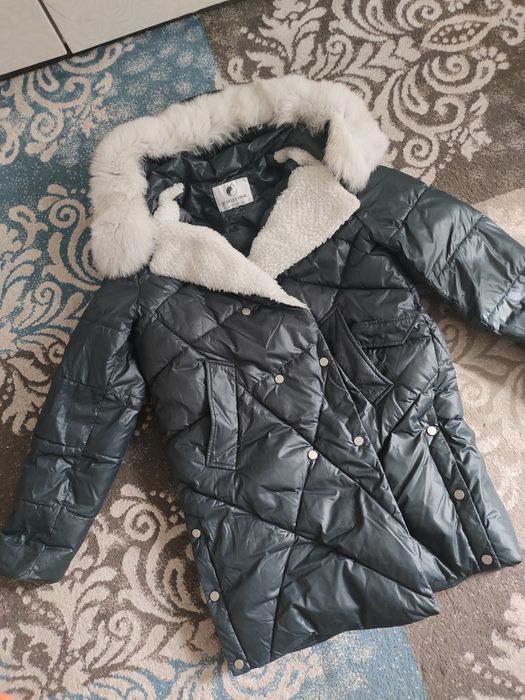 Пуховик в отличном состоянии