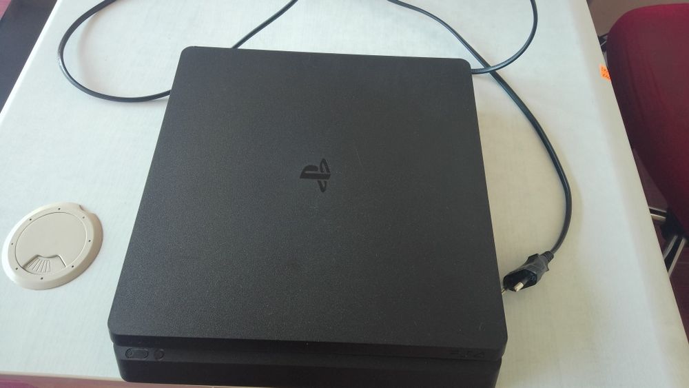 Плейстейшън,, Sony,, 5