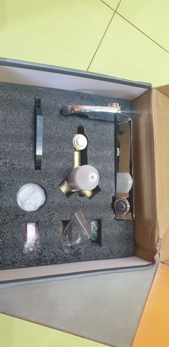 Стенна батерия за вграждане Moshi