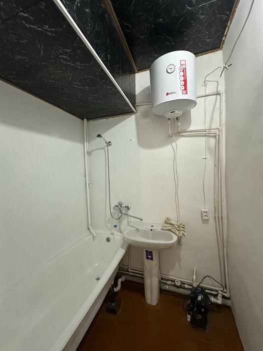 Uy sotiladi 3- xonali