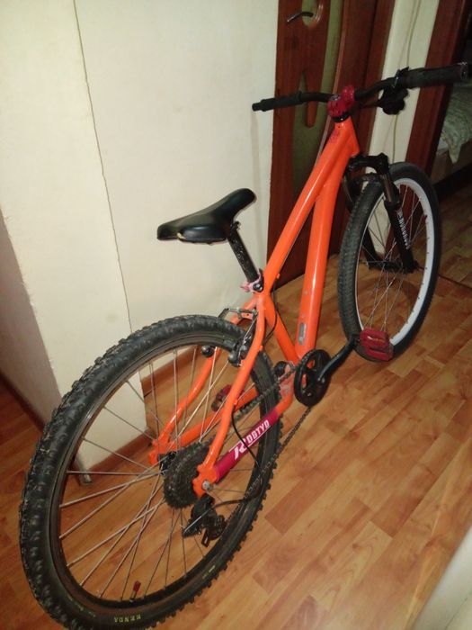 Vând rockrider st500,schimbător schimbat+unul cadou,furca originala cu stickere rockshox+încă o furca la fel numai ca fără stickere.
