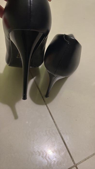 Дамски обувки с висок ток