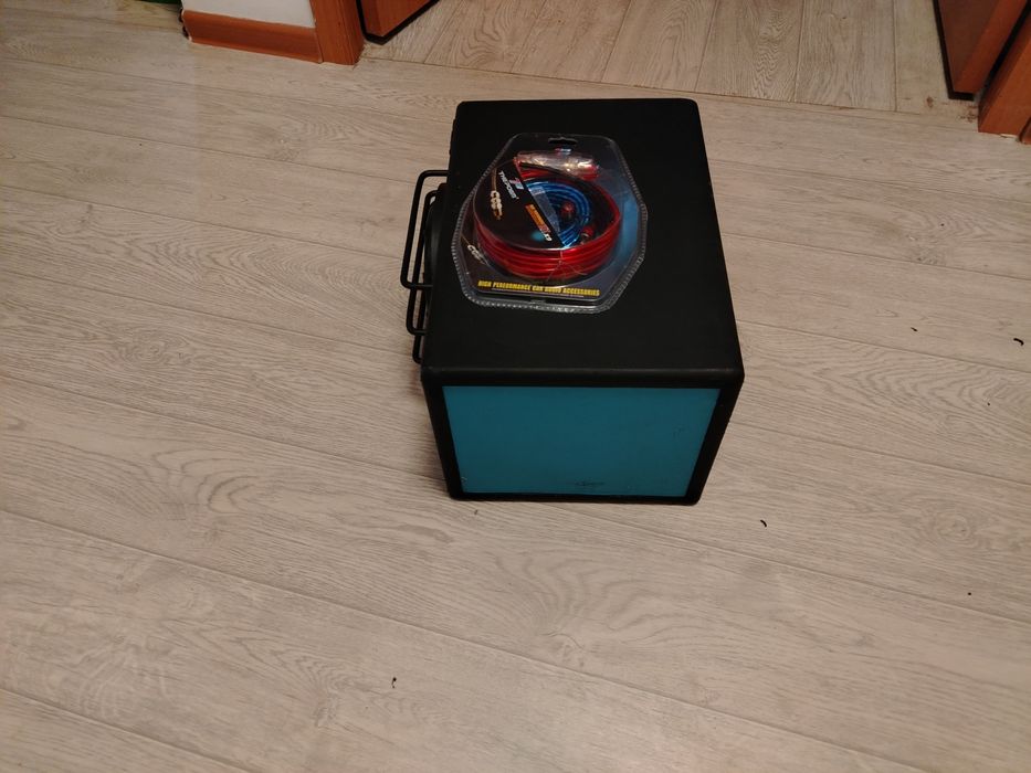 Сабвуфер в машину