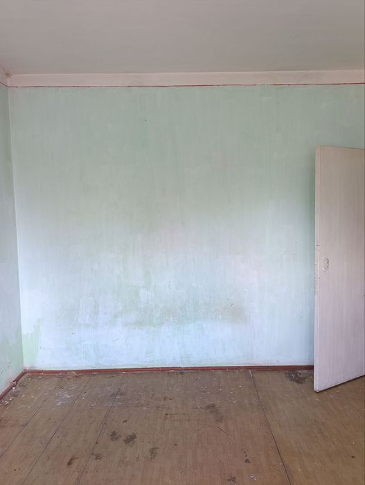 Продаётся Квартира 2х-ком 4-этаж в Гульбахоре на Книжном