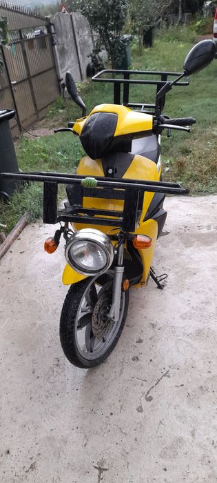 Scuter49cc..ideal curierat Pizza etc