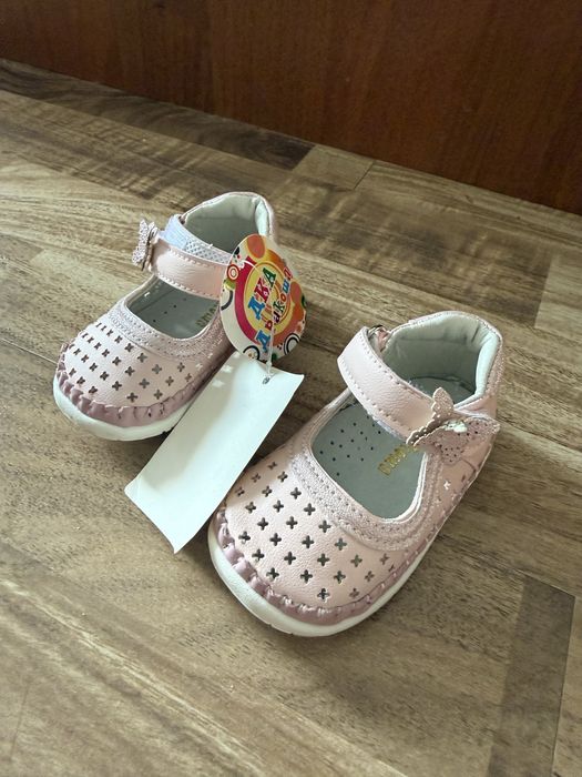 Aнатомическую обувь для детей разных размеров