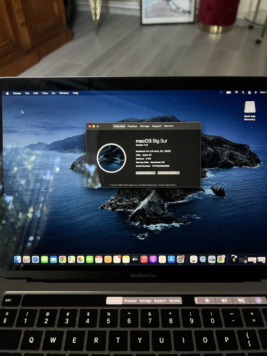 Macbook Pro 13 Touchbar Retina 2021  256GB SSD - 77 cicluri ca nou