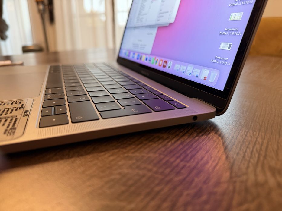 MacBook Pro 13" 2017, 128GB, 8GB RAM