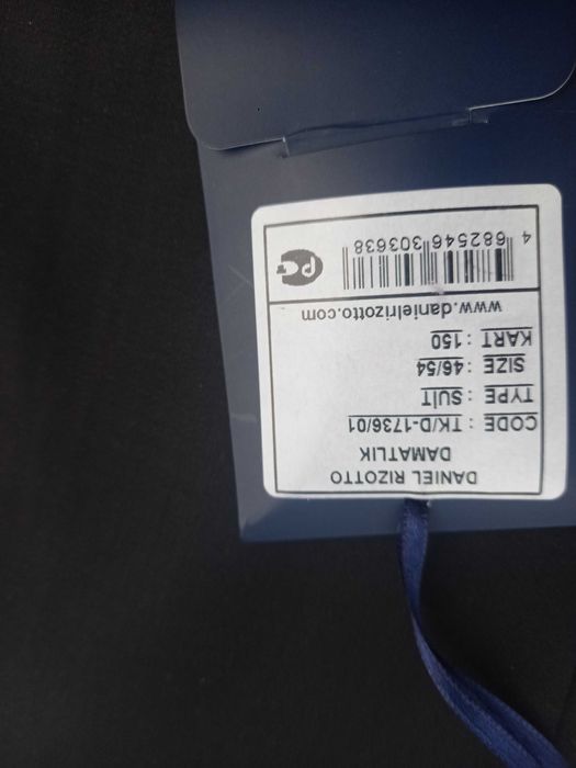 Костюм смокинг новый