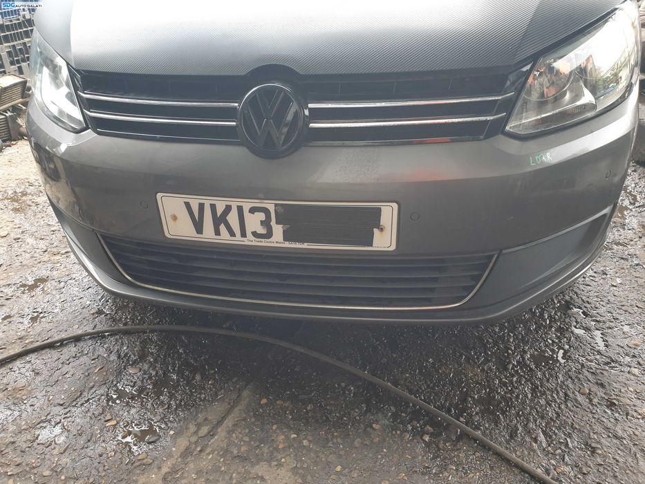 Bara Spoiler Fata cu Grile Inferioare si Locas 6 Senzori Parcare Parktronic Volkswagen Touran 1T3 2010 - 2015 Culoare LD7R [K5516]