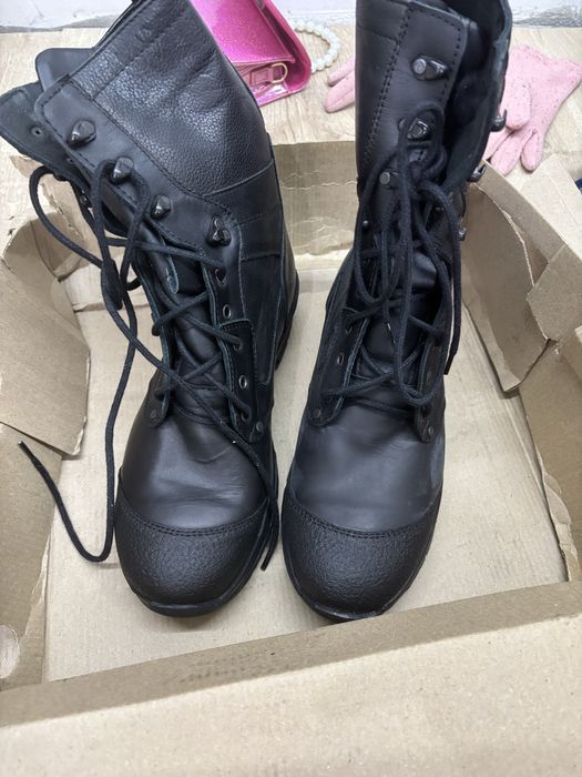 Продам берцы зимние и летние.