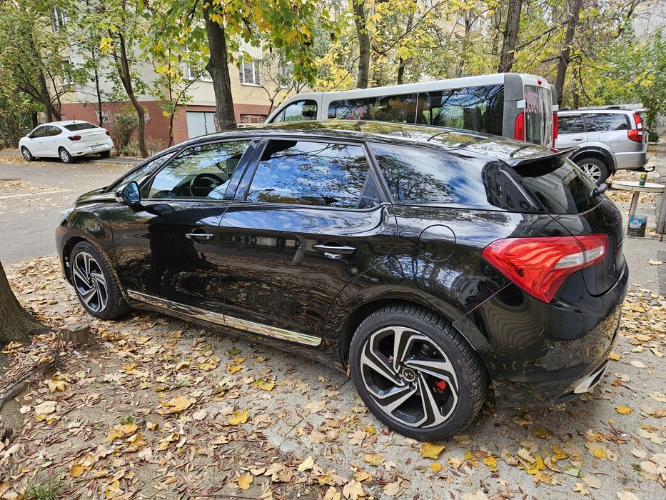 Citroen DS5 /  2.0 EHDI 180cp