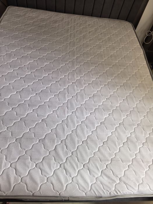 Матрас для кровати