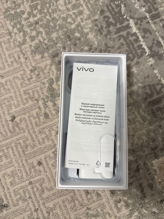 Телефон Vivo YO4