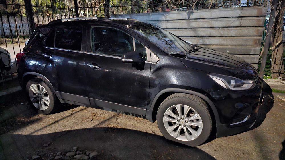 Продаётся Chevrolet Tracker 1 Full avtomat black