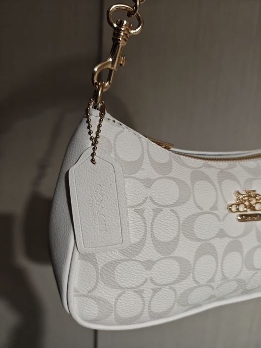 Дамски чанти топ модел