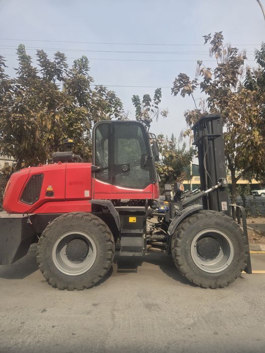 Кара внедарожный вилочный погрузчие