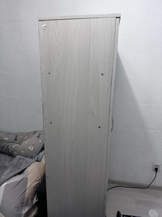 Шкаф б/у для вещей (торг)